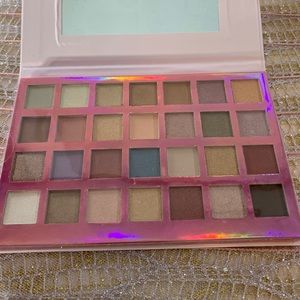 Professional shimmer eyeshadow palette
